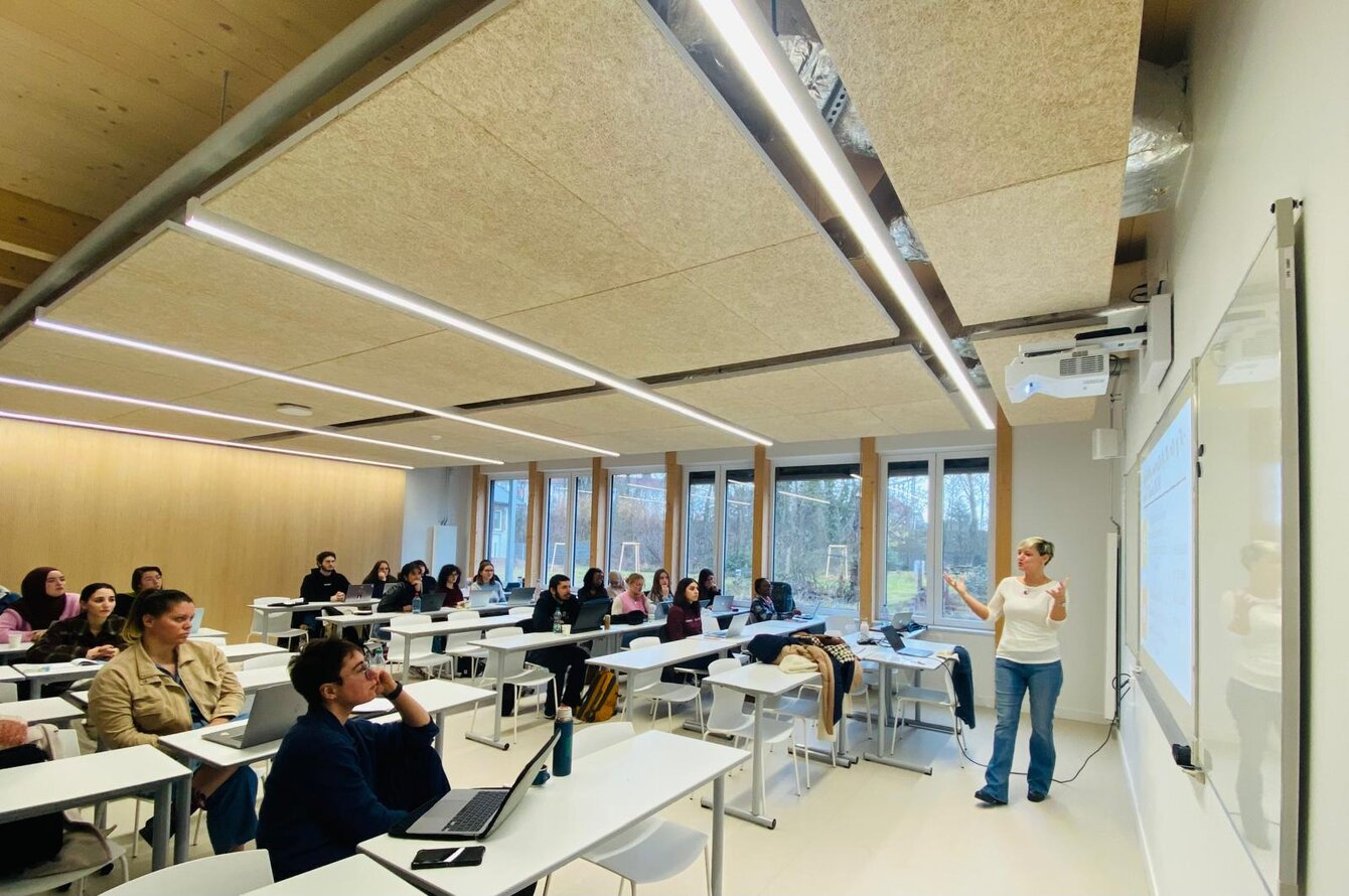 <strong>Echanges avec Maddalena Cannito | Crédit photo : Najoua Mohib</strong> Echanges avec Maddalena Cannito | Crédit photo : Najoua Mohib